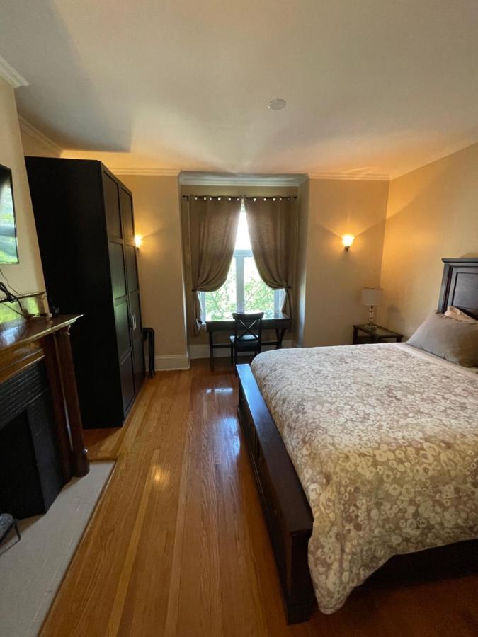 The Century House Bed And Breakfast Оттава Экстерьер фото